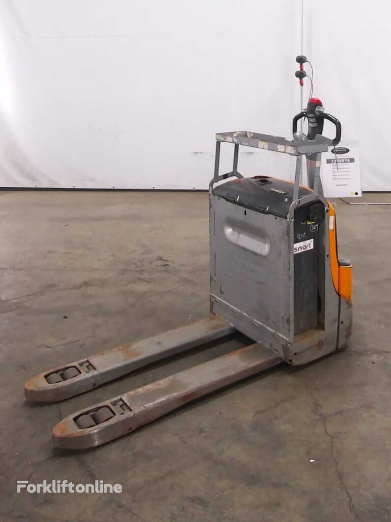 Still EXU18 electric pallet truck