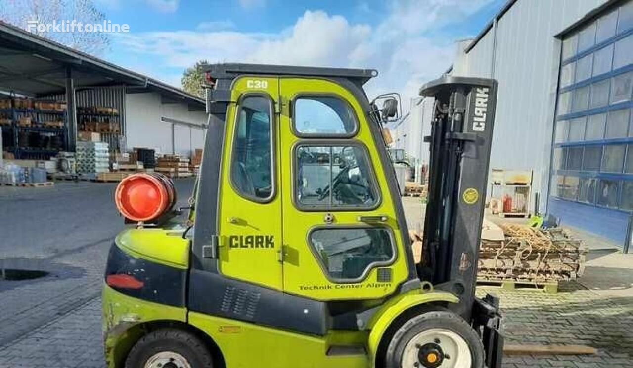 Clark C30L gas forklift