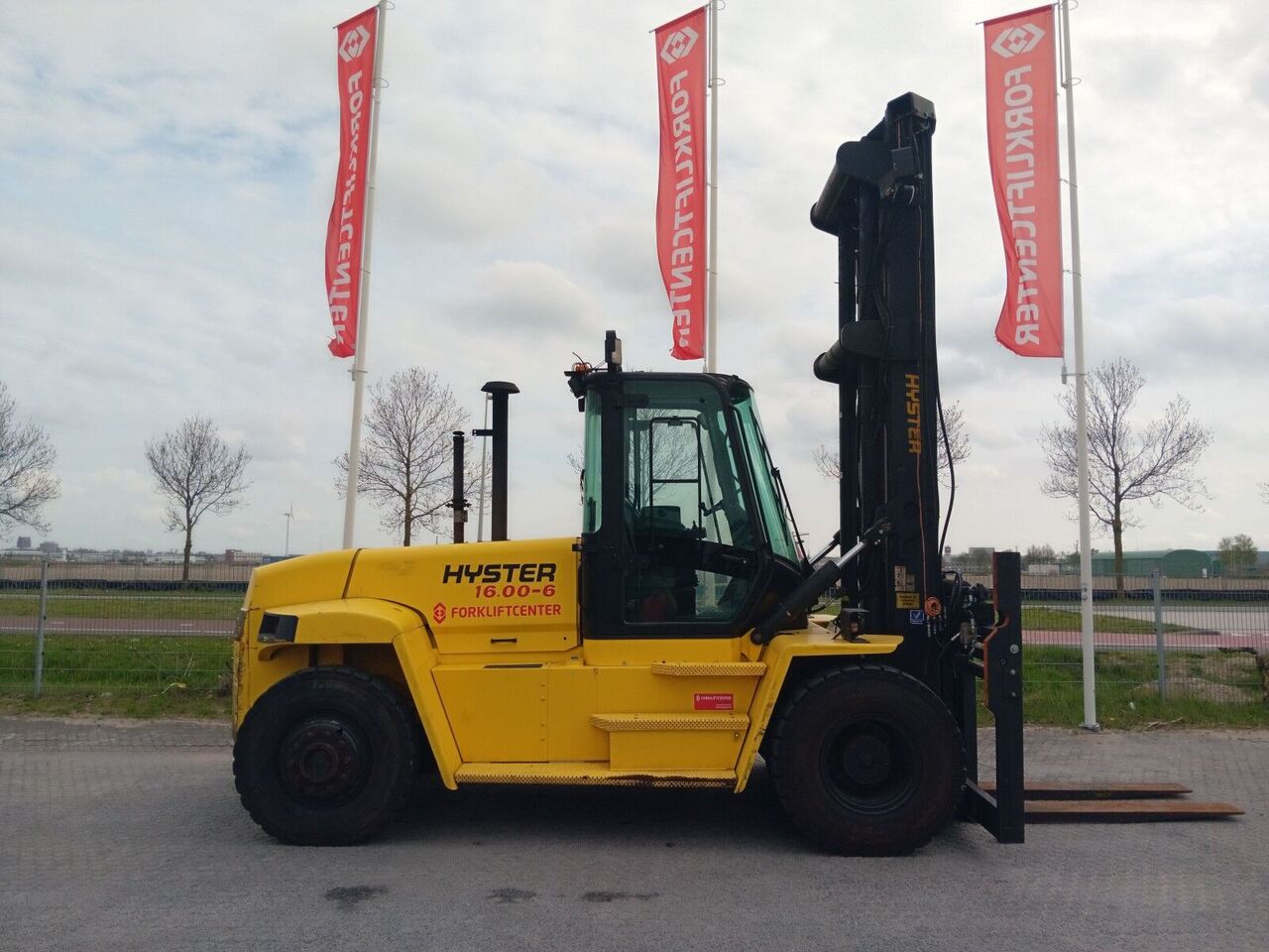 Hyster H16.00XM high capacity forklift