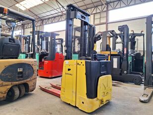 Hyster S1.5S pallet stacker