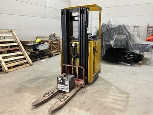 Yale RS1.2 pallet stacker